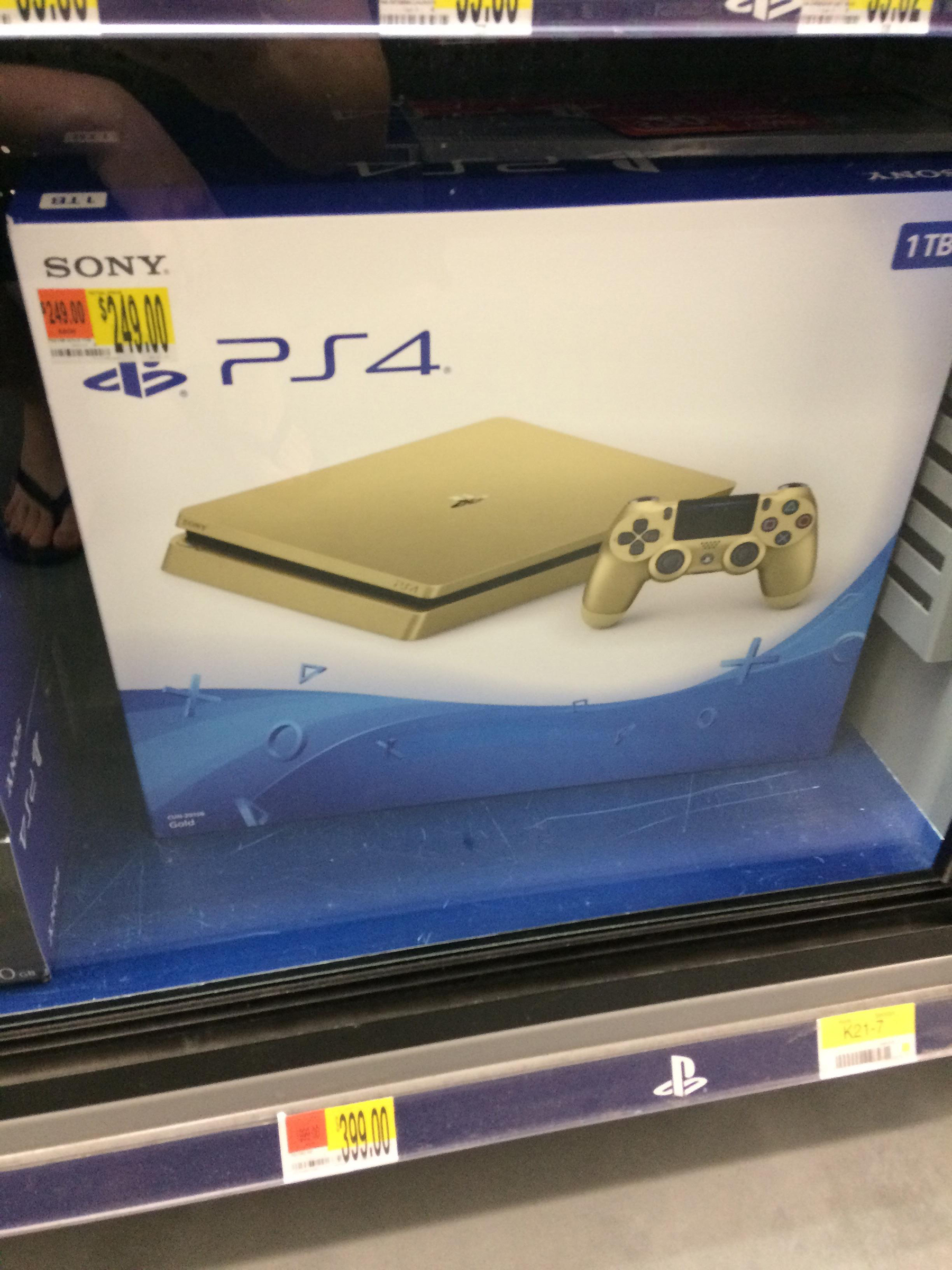Konzole PS4 bude k dostání i ve zlaté barvě 145088