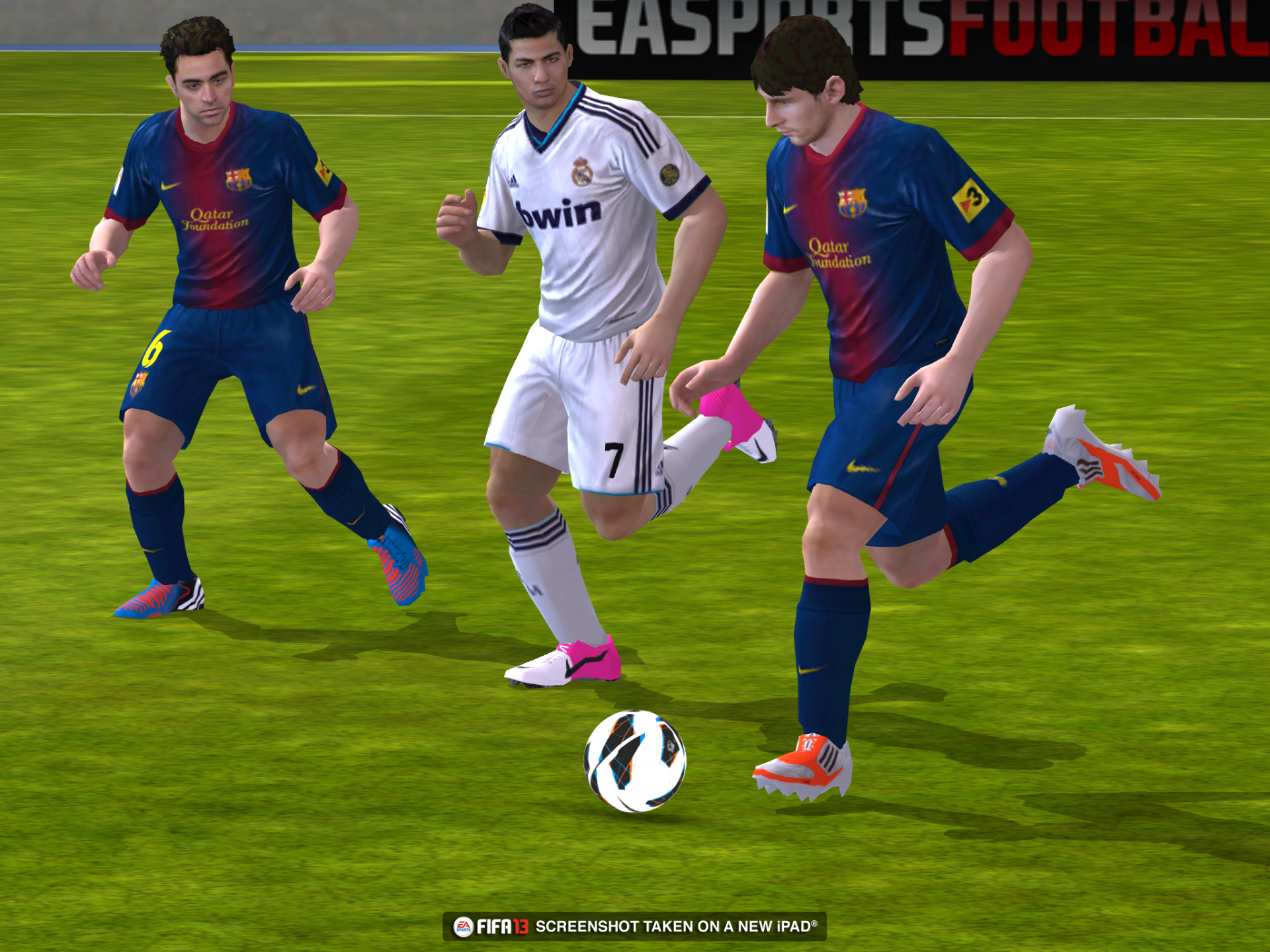Obrázky z iOS verze FIFA 13 70828