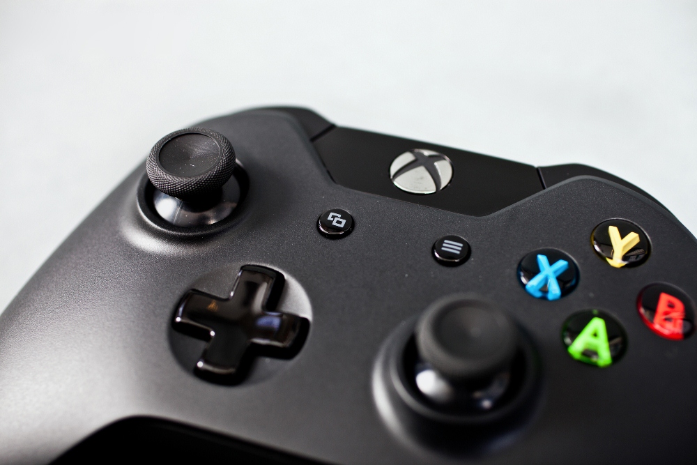 Xbox One pod drobnohledem sajty Wired 82051